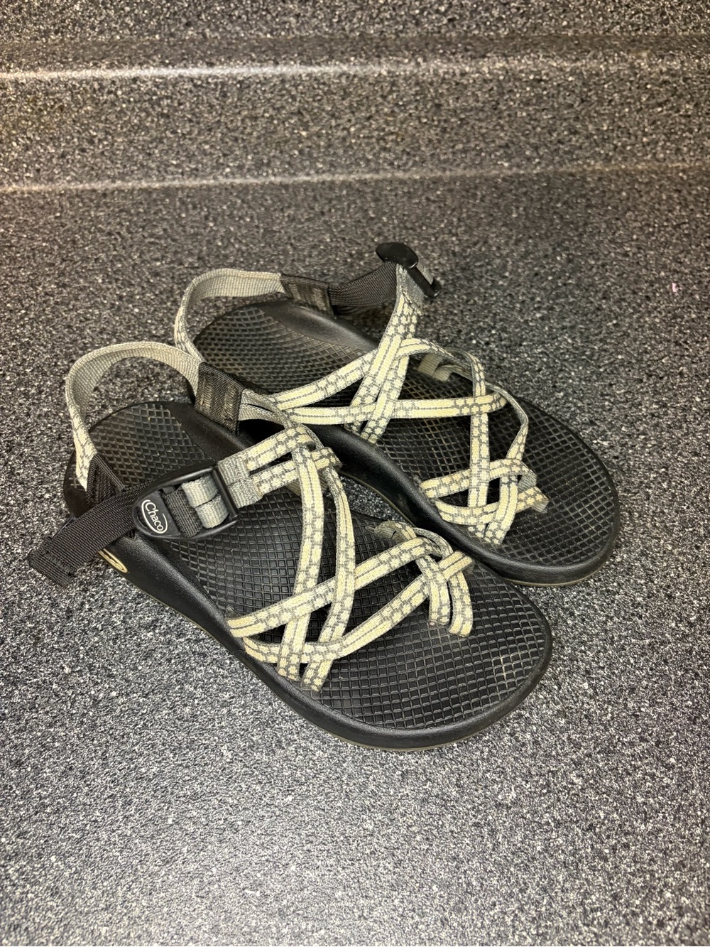 Chaco Women’s Strappy Sandals in Black and Gray Pattern